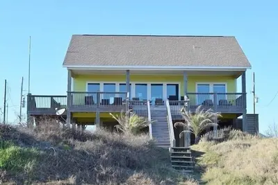 Image de Beachfront - 4 Bedroom + Studio - 4 Bath - Sleeps 23