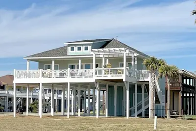 Image de Hooked On A Feeling - 2nd row, Great views, beautiful house! Sleeps 13