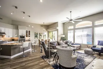 Image de Locations a \"10\"! and remodeled! .