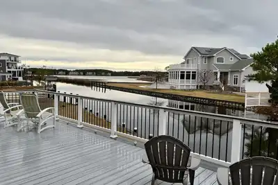 Image de Waterfront Home with private dock- walk to beach