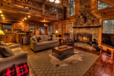 Image de New! , Heart of Aska Adventure, Hot Tub, Mountain View