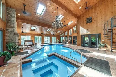 Image de Daisy Glen Retreat: Private indoor pool in Hocking Hills