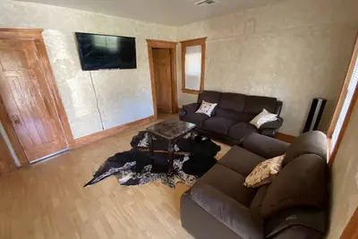 Image de Cozy Santa Monica 2bd House with drive way.