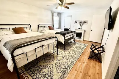 Image de Sleeps 20 - 6 Br - Duplex near Pd Canyon & Dinning