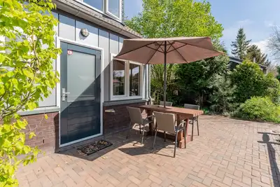 Image de Petite maison durable en pleine nature