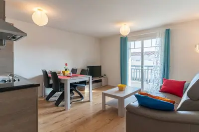 Image de Appartement T2 avec piscine, proche océan, linge et ménage inclus, à Biscarrosse Plage