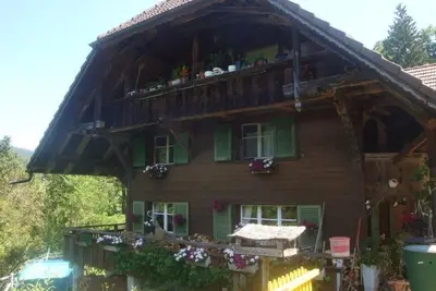 Image de Bright, sunny vacation apartment on the farm