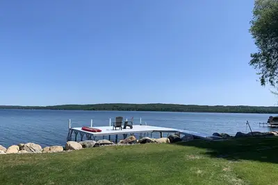 Image de Lake Front, Lake Charlevoix, Large Park like setting.