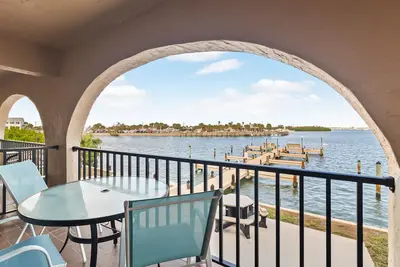 Image de Pats Place - Waterfront - Walk to beach and restaurants - Dock your boat