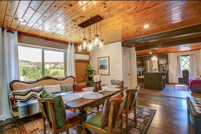 Image de Close to Taos but a world away from tourists! Come home to authentic New Mexico