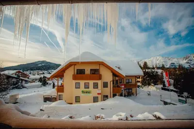 Image de Cozy apartment near the center Seppi by MoniCare