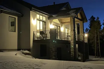 Image de Luxury Home, Lake & Mountains View around