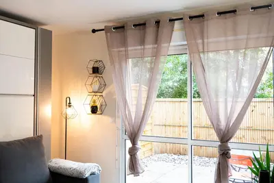 Image de Renovated studio with terrace, 500 meters from the center and shops