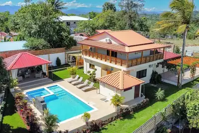 Image de Three-bedroom Villa for 1 to 14 people in Jarabacoa