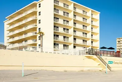 Image de Oceanfront Fantasy Island Ii 7 Nights 2-28, 3-7 2025 1bdrm Daytona Bike Week