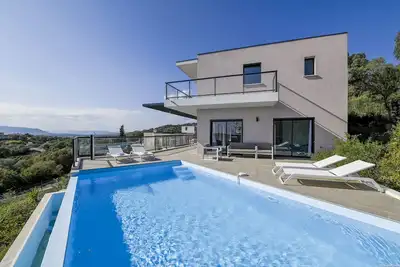 Image de Magnifique Villa vue sur la baie de Saint Cyprien, Porto Vecchio