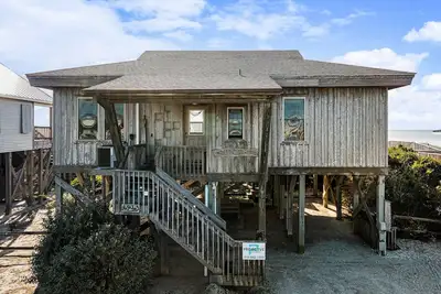 Image de \"The Barnacle\" - Oceanfront Home, 3 Bedrooms / 2 Bathrooms