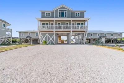 Image de \"Stairway To Heaven\" - Oceanfront Home, 4 bedrooms / 3. 5 Bathrooms