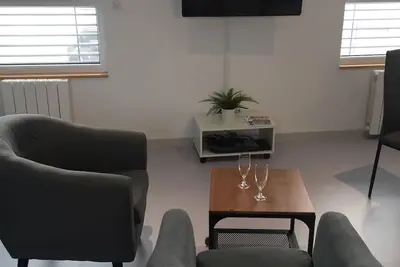 Image de Studio dans immeuble neuf idéal pour cadre en déplacement