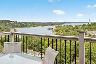 Image de 3 Bdrm Condo, Labor Day Open, Best Views, Close to Sdc with Free Tickets, Outdoor Pool