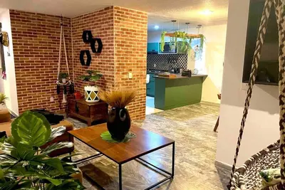 Ground Floor, Enormous With Garden And Parking For 11 Pax. Expo Area