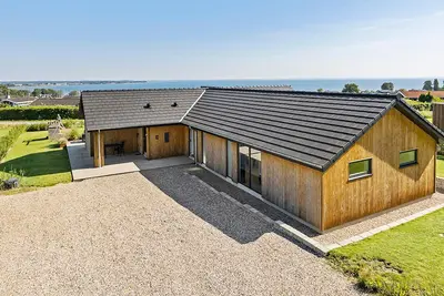 Image de Belle maison à Sjølund avec WiFi