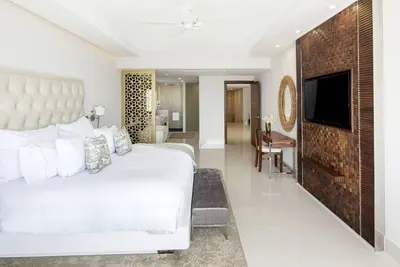 Image de Luxurious 4 bedroom Penthouse right on the beach of Cabo!