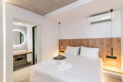 3 Bedroom Sea View House with Sharing Pool | Blue Gres