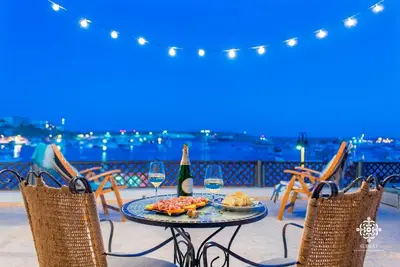 Image de Kalammare 2 - Deluxe seafront Apartment