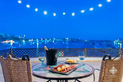 Image de Kalammare 1 - Deluxe seafront apartment