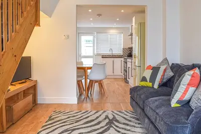 Image de 2 chambres à coucher à Troon, Camborne
