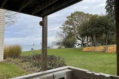 Image de Two bedroom and hot tub with lake views!