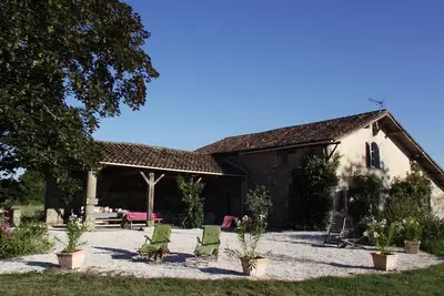 Image de Maison ancienne, pleine nature, entièrement rénovée avec piscine