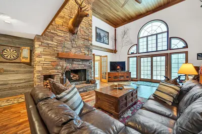 Image de Awesome, 5 bedroom, private Boyne Falls home close to Boyne Mountain.
