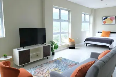 Lounge @ the Lofts Stadium Views|Gym|Tennis|Mtn Views