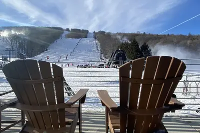 Image de NorthStar/Bristol Mt Ski in/out Twnhse - 8 Guests