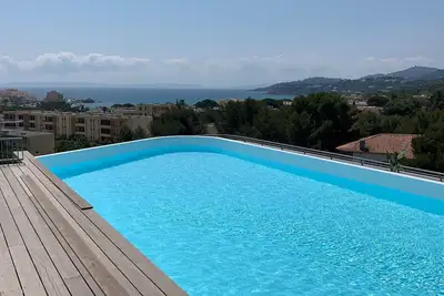 Image de Appart T3 Climatisé - vue mer - piscine