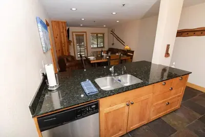 Image de The Meadows-Large 2 Bdrm Family Condo in Kirkwood