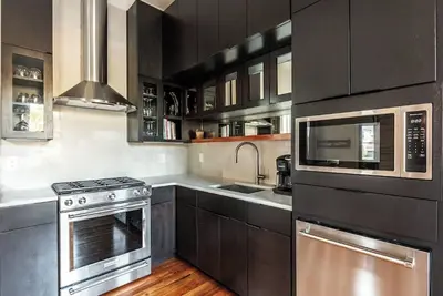 Image de Historic Kitchen House Downtown near Upper King St