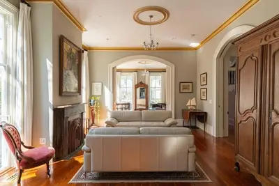 Image de Large High End Historic Dtn Suite. 1 bed+sofabed
