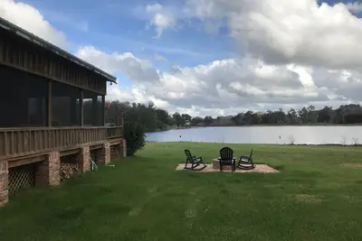 Image de Rare private lake front cabin in Monticello, Fl.