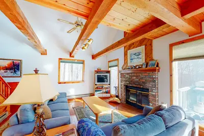 Image de Forest Home with Shared Pool & Hot Tub, WiFi, & Washer/Dryer - One Small Dog Ok
