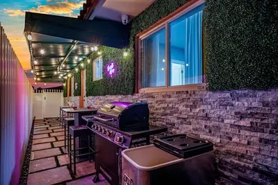 Image de Vacay Spot Happy Escape 15Min Beach Massage Shower