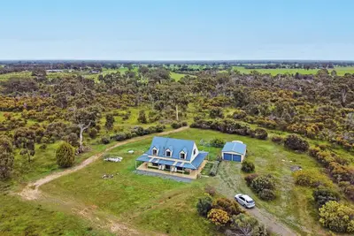 Image de Morningside farm house with Mountain views. . .