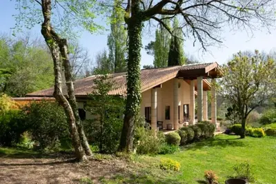 Image de Maison à 5 minutes du centre de Périgueux (deux piscines, hammam, fitness)