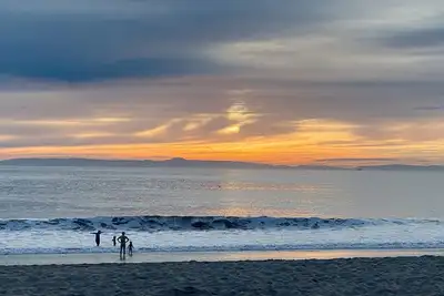 Image de Treasured Retreat- 3 Houses from Beach-Remodeled - Exclusive Patio - Clean