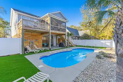 Image de Gorgeous Home with Opt Heated Private Pool - Dog Friendly -6 Seater Golf Cart Included W/ Parking
