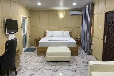 Image de Lovely studio apartment with free parking on premises