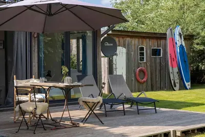 Image de Pomeranian Bay Cabin, fireplace, Sup's - large fenced garden