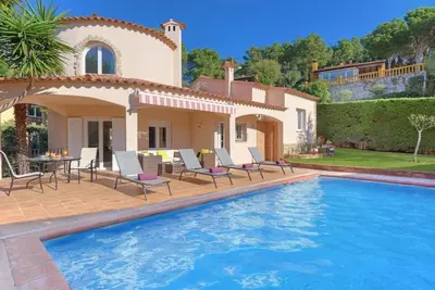 ***Tamariu Villa*** 3 Bedrooms | Private Pool | Free Wifi | Bbq